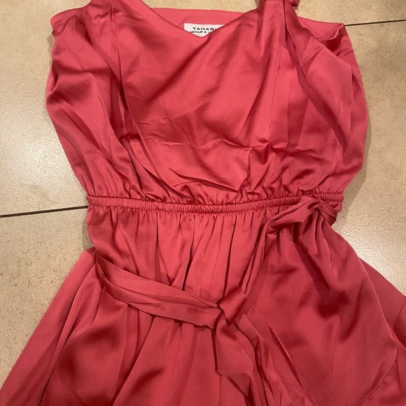 Tahari Arthur S. Levine Womens Fuschia Pink Satin Wrap Dress NWT Small - Picture 2 of 9